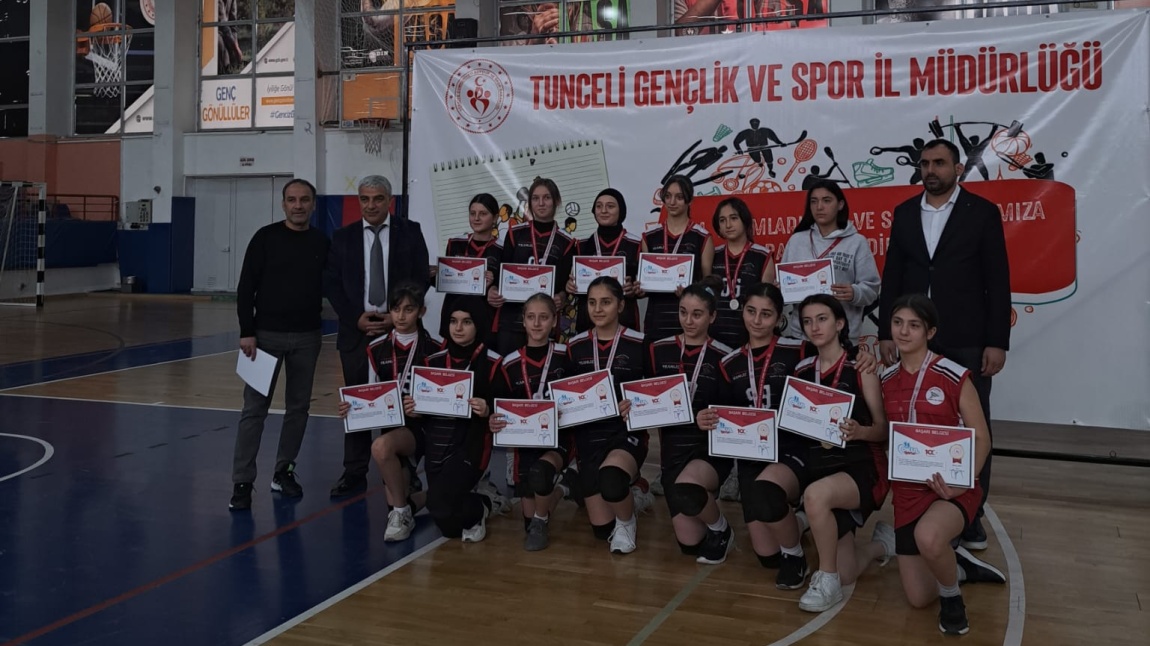 Voleybol Takımımız Türkiye Yarı Finallerinde!